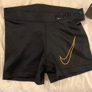 Womens nike pro. Size small. New with tags.